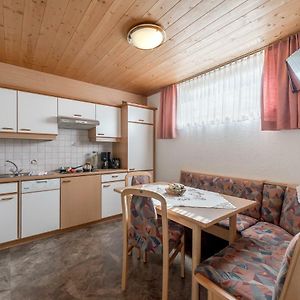 Apartament z 2 sypialniami w piwnicy